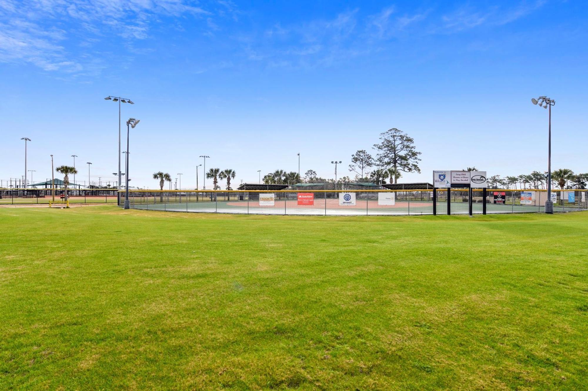 Holiday home Celadon #407 By Book That Panama City Beach